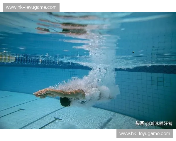 游泳直播回放:让每一次划水都成为学习的灯塔